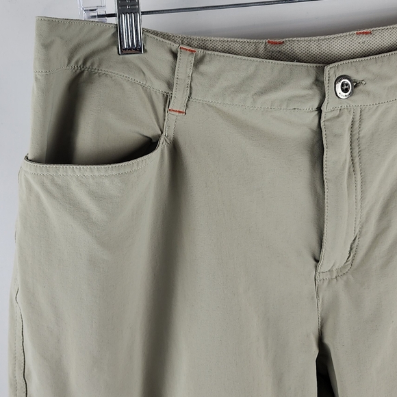 Patagonia Pants Womens 14 Beige Capri Stretch All Wear Nylon Blend (34x22) - Picture 3 of 10